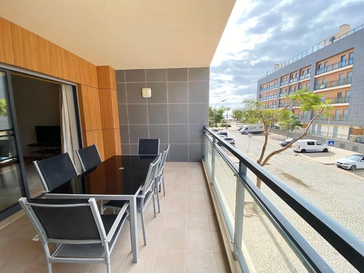 Olhao Beach Apartment 0*,