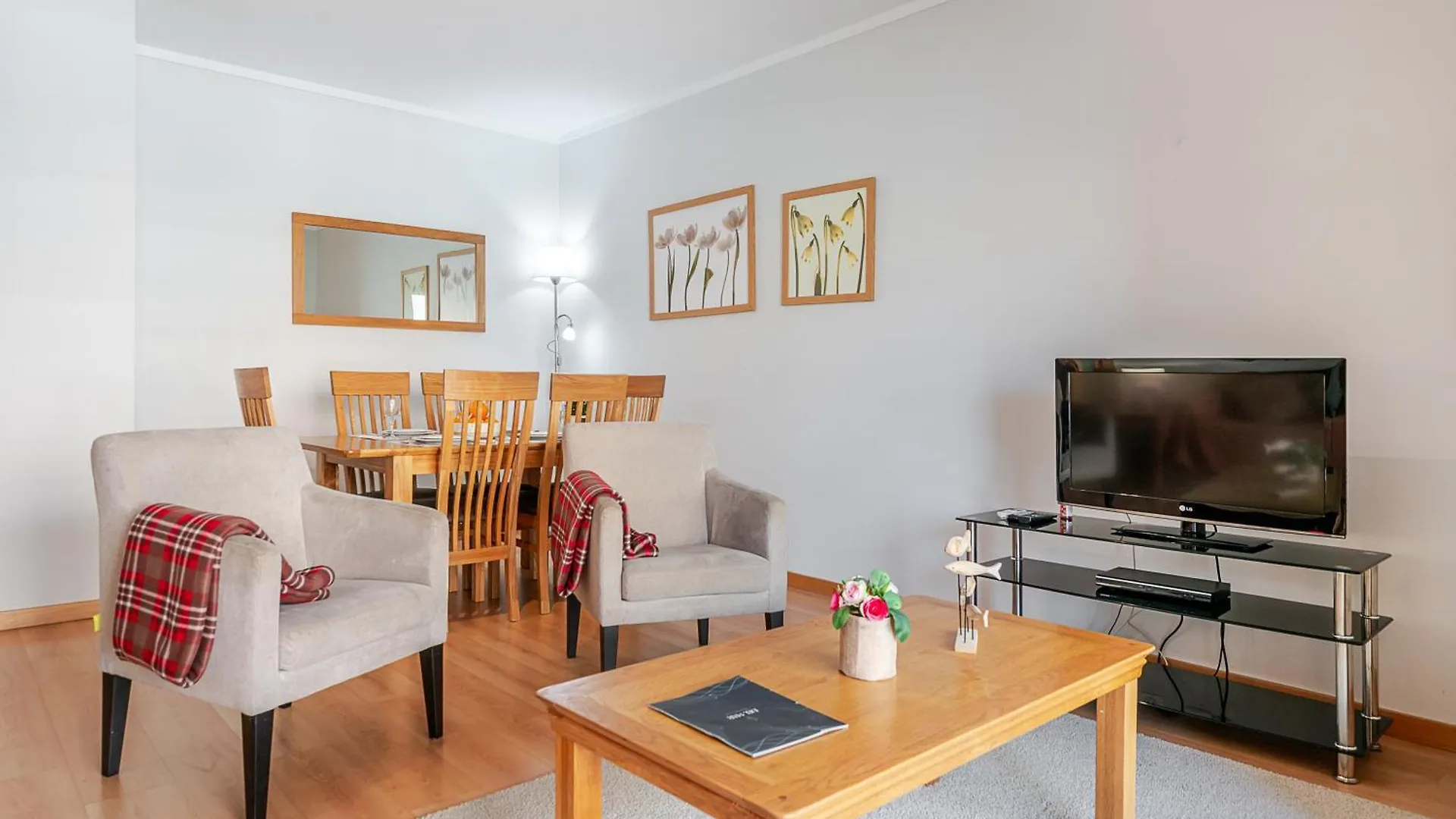 Olhao Beach Apartment 0*,