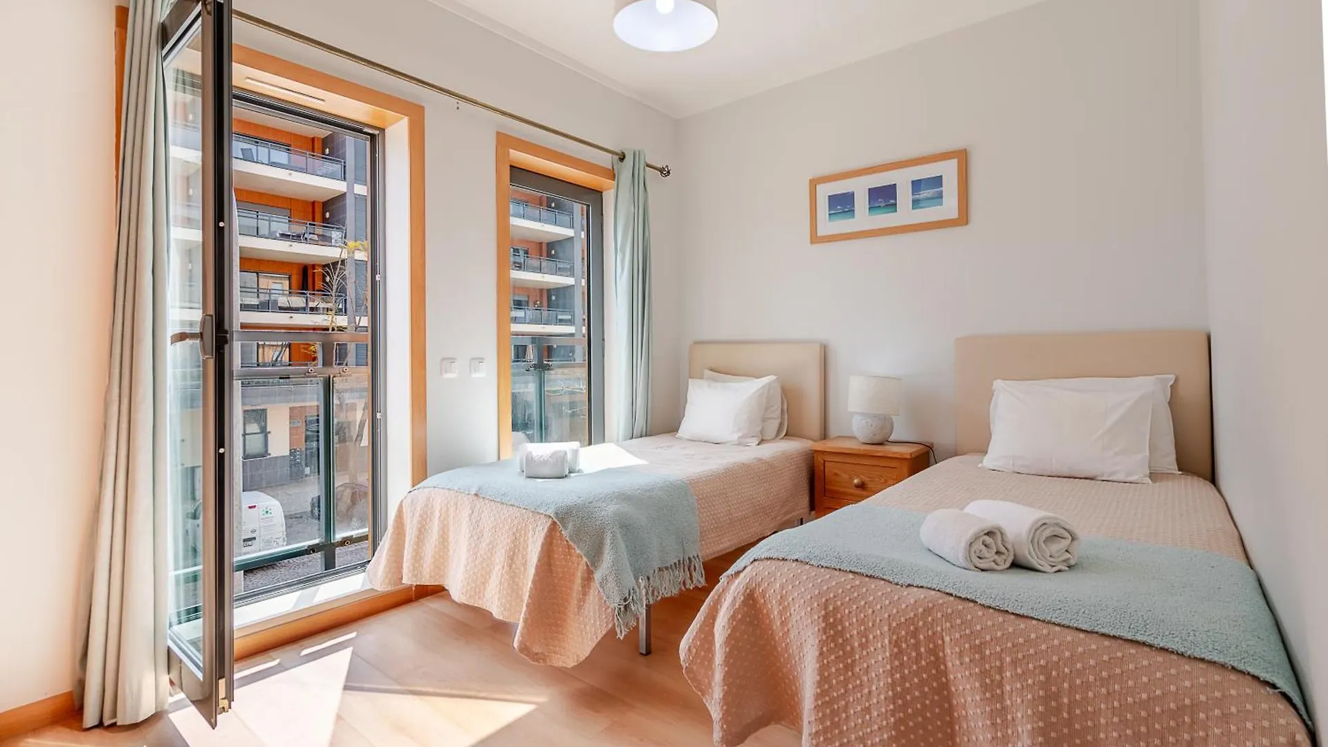 Olhao Beach Apartment 0*,